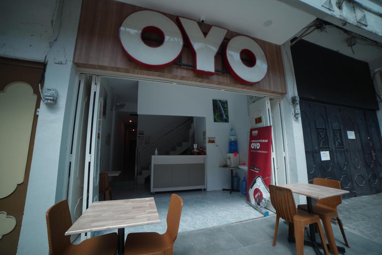 Oyo 90830 Multatuli Guest House Медан Экстерьер фото