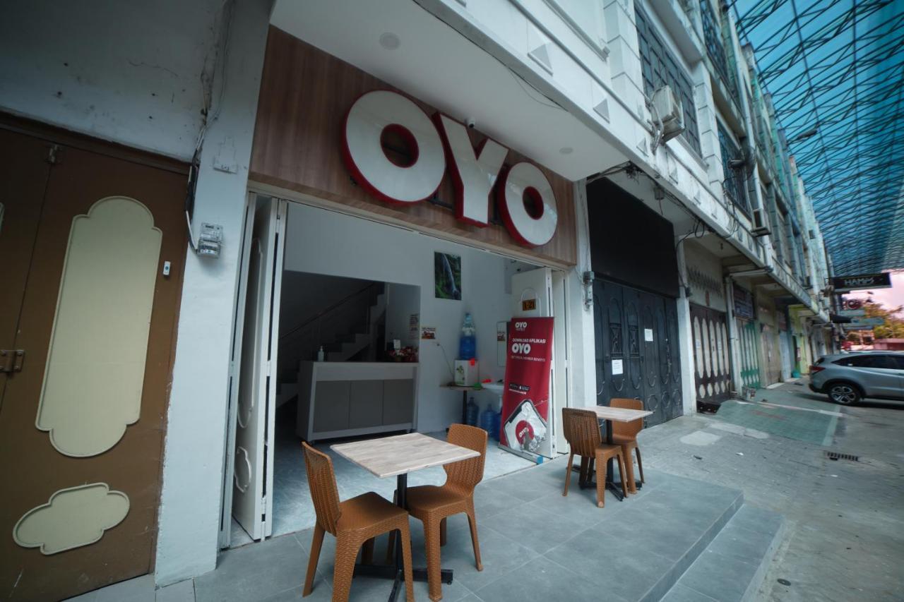 Oyo 90830 Multatuli Guest House Медан Экстерьер фото